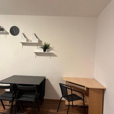 Private Room 1 Km From Center With Kitchen Bratislava Exteriér fotografie