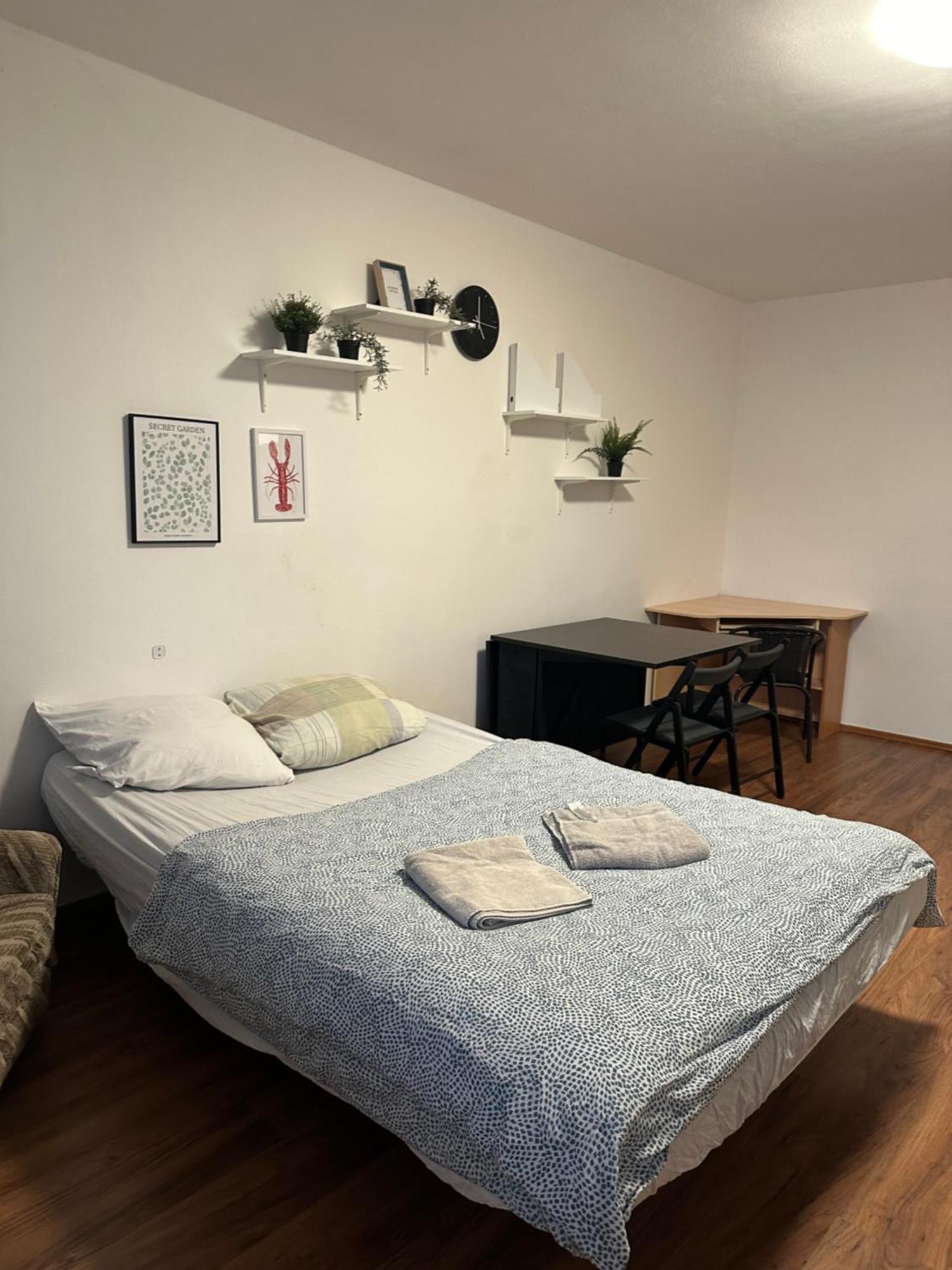 Private Room 1 Km From Center With Kitchen Bratislava Exteriér fotografie
